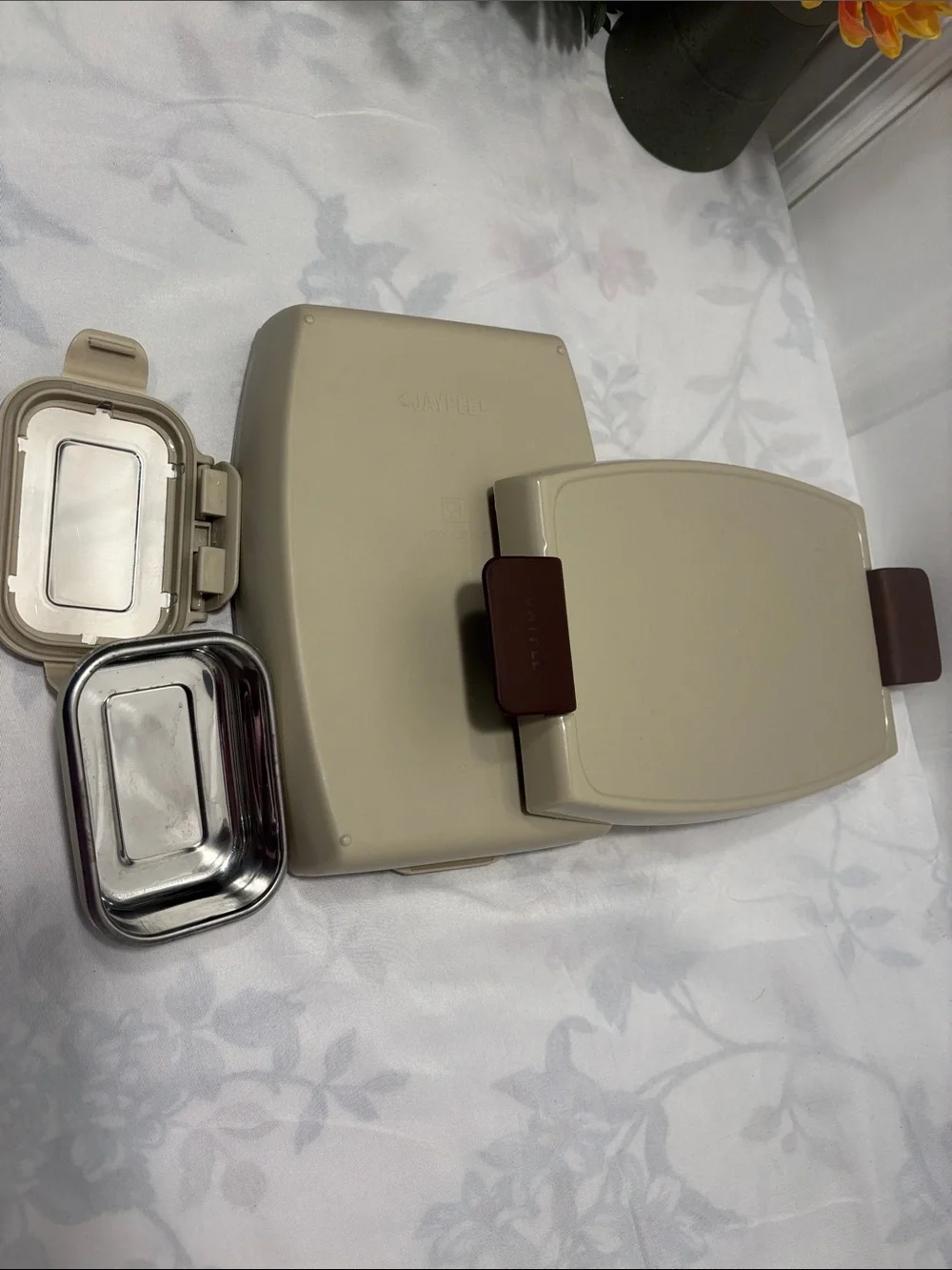 JAYPEE insulated lunch